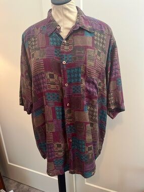 Vintage Men's Short-Sleeve Silk Print Button-Up Shirt